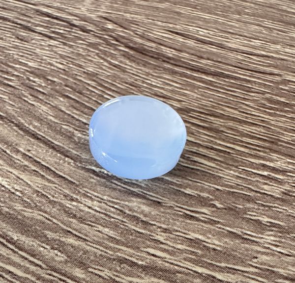 Hovedbilde Knapp lys blå/blank  med gjennomgående hull